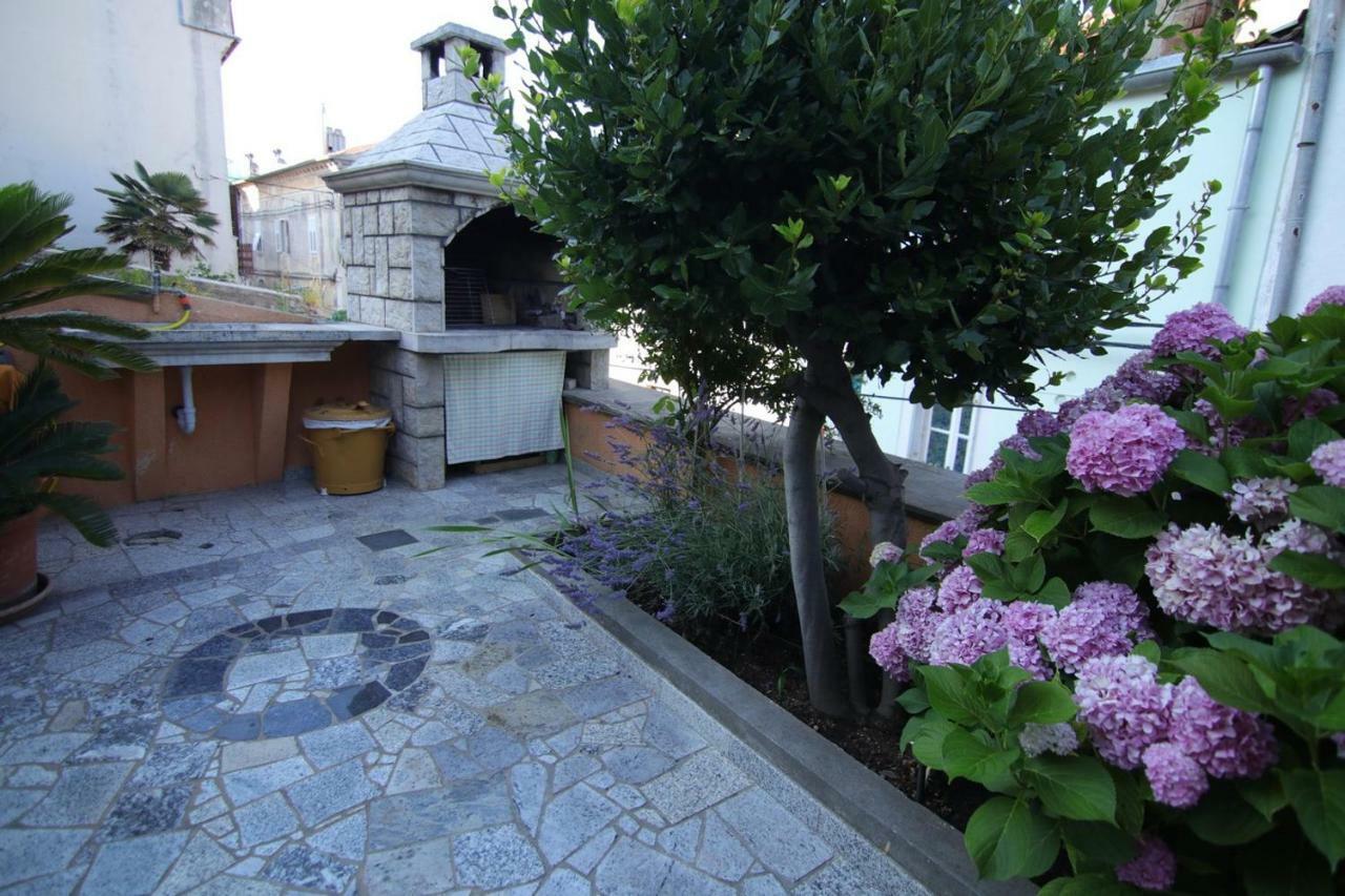 App With A Lovely Patio مالي لوشينغْ المظهر الخارجي الصورة