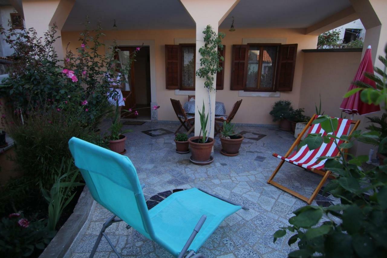 App With A Lovely Patio مالي لوشينغْ المظهر الخارجي الصورة