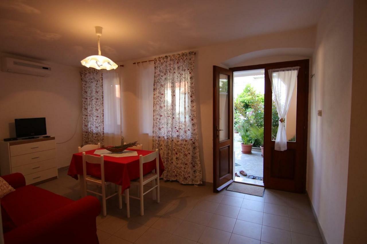 App With A Lovely Patio مالي لوشينغْ المظهر الخارجي الصورة